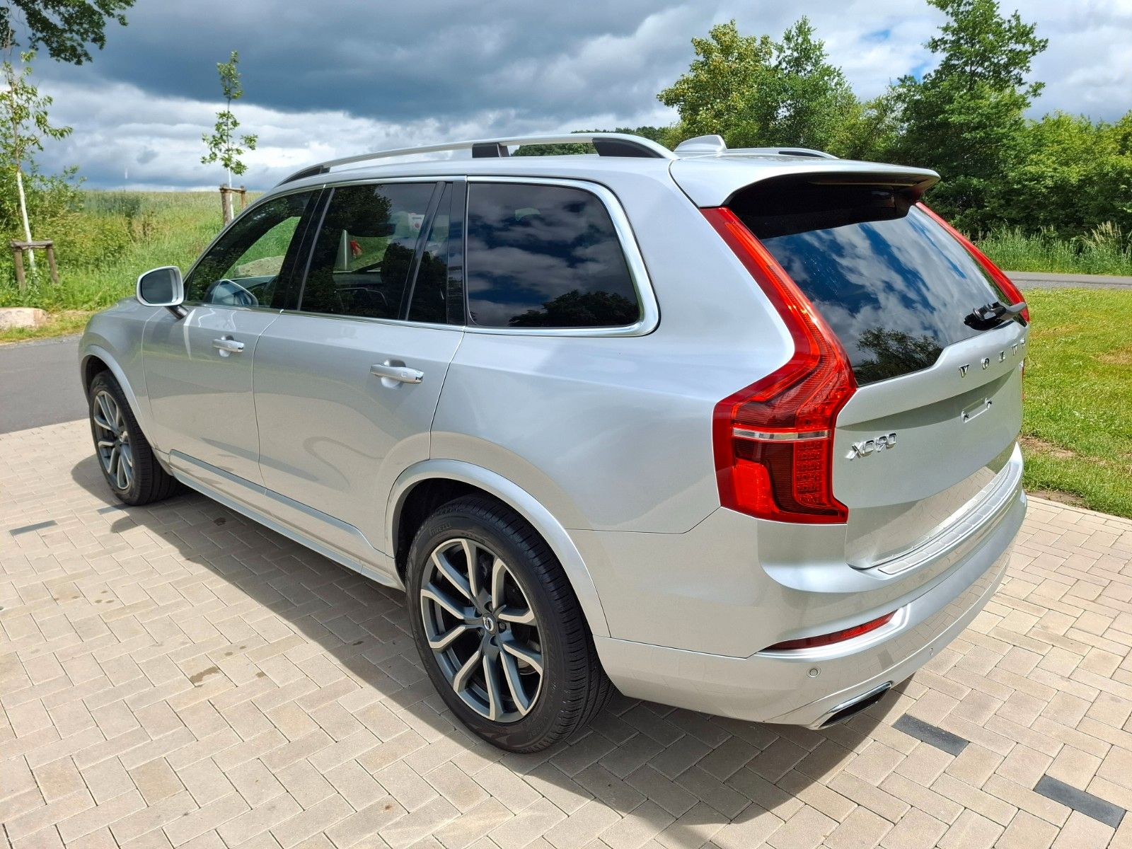 Volvo XC 90 XC90 Momentum AWD Kamera 360 Leder Automat foto 4