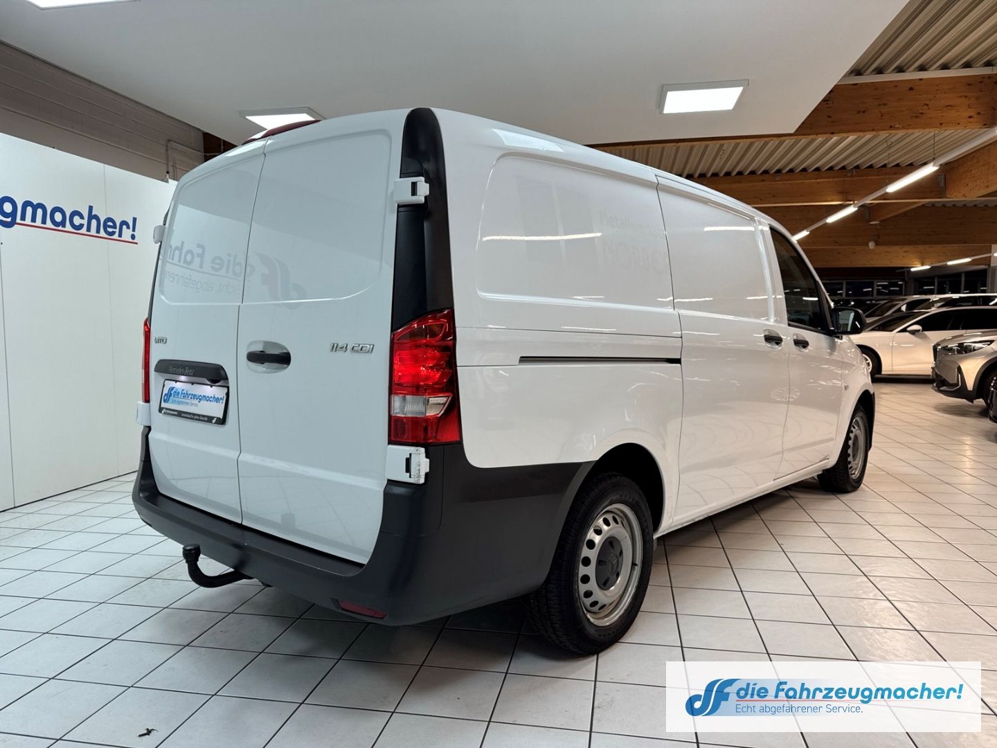Fahrzeugabbildung Mercedes-Benz Vito Kasten 114 CDI FWD lang AHK Navi DAB SHZ R