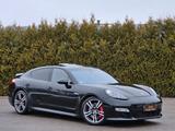 Porsche Panamera GTS 4.8-Chrono-Alcantara-Bose-20Zoll - Porsche mit Benzin-Antrieb: Schwarz