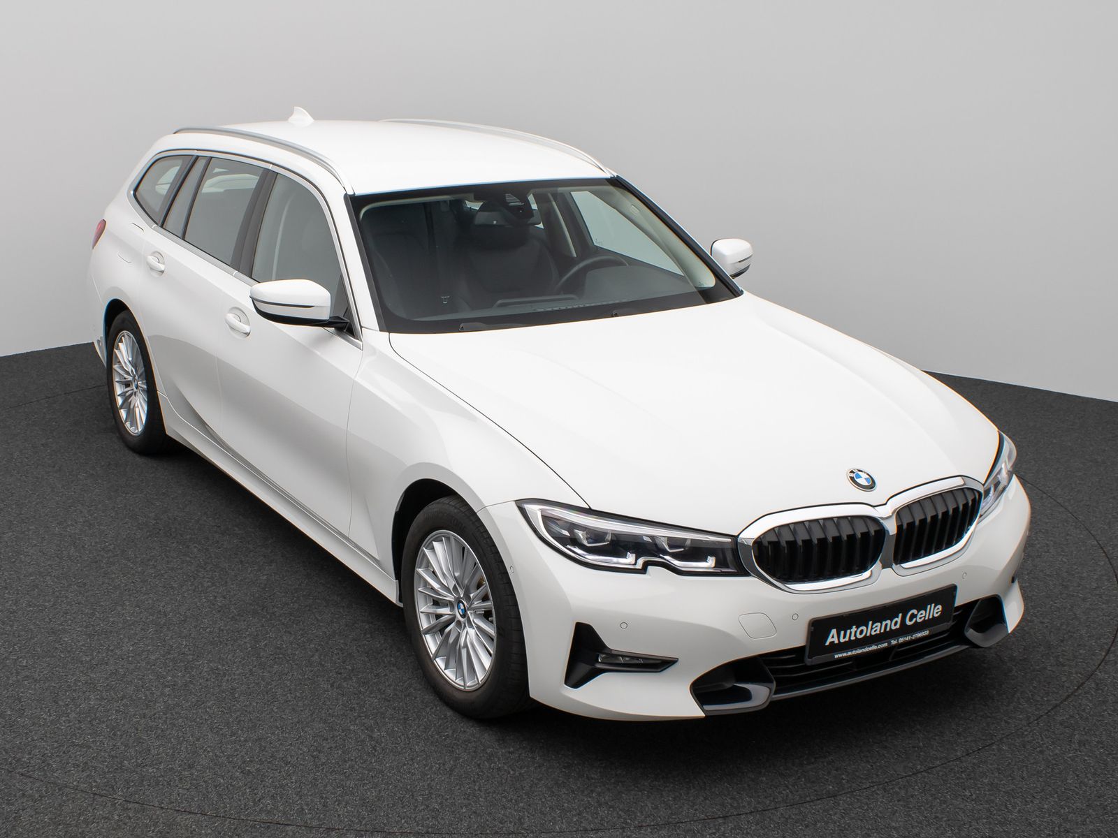 Fahrzeugabbildung BMW 330e xD Sport Line Kamera DAB Stop&Go Alarm LED