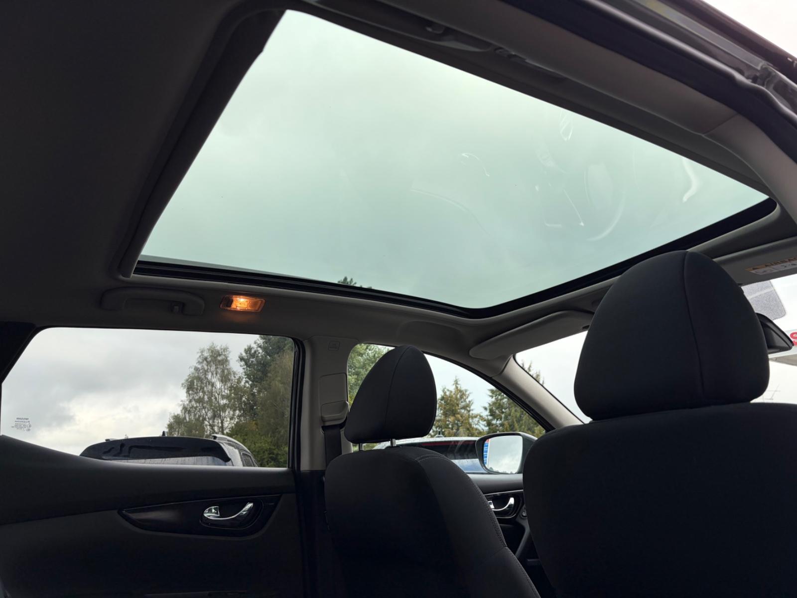 Nissan Qashqai 360° 1.6*PANO*NAVI*LED*360°-CAM*1HAND*LM