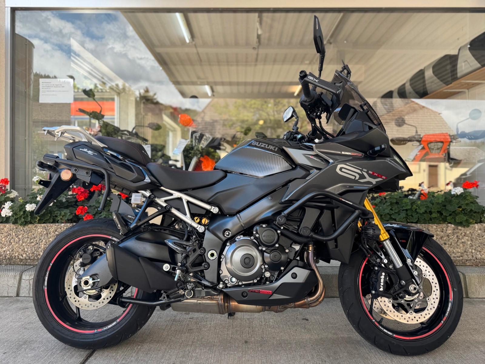 Suzuki GSX-S1000 GX