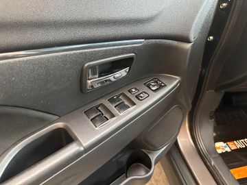 MYAUTOCENTER – Gebraucht- und Jahreswagen mit Werkstattservice in Pfaffenhofen Mitsubishi ASX Edition 100+ 4WD *TÜV*Xenon*Kamera*