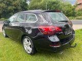 Opel Astra Sports Tourer 1.4 Turbo Sport 103kW - Opel Astra aus 2010: Sport
