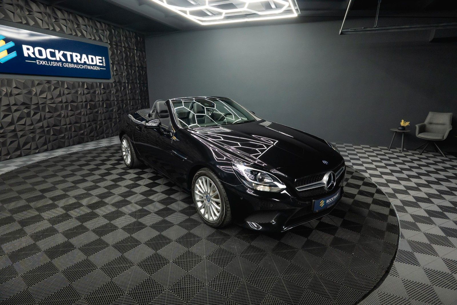 Fahrzeugabbildung Mercedes-Benz SLC 200 Roadster Sport *Sportabgas*Pano*Navi*