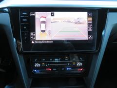VW Arteon 2.0 TSI R-Line DSG LED Nav Ahk 19'' Busin VW Arteon 2.0 TSI R-Line DSG LED Nav Ahk 19'' Busin