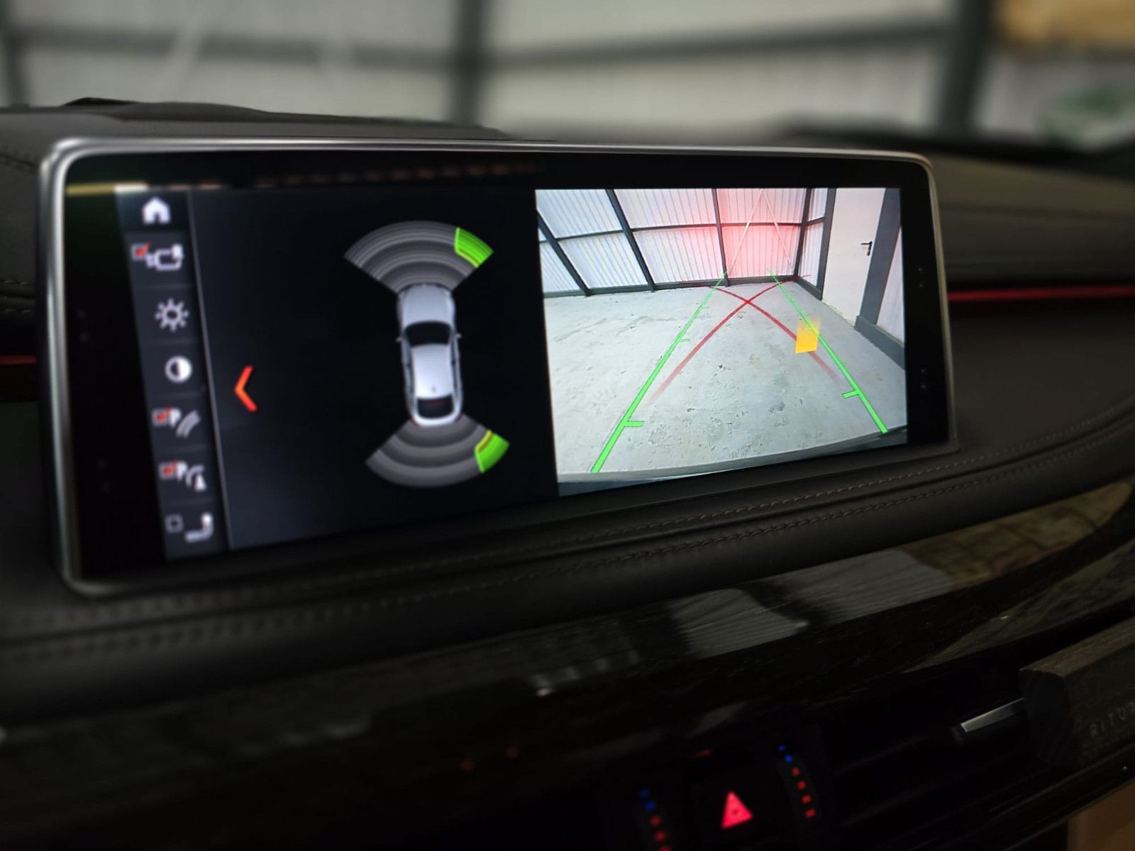 Fahrzeugabbildung BMW X6 xDrive 30d M-Paket/Schiebedach/GARANTIE+TÜV