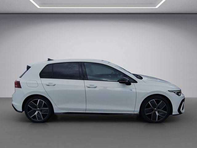Golf VIII R-Line 1.5 eTSI DSG LED-Plus, Pano, Wi