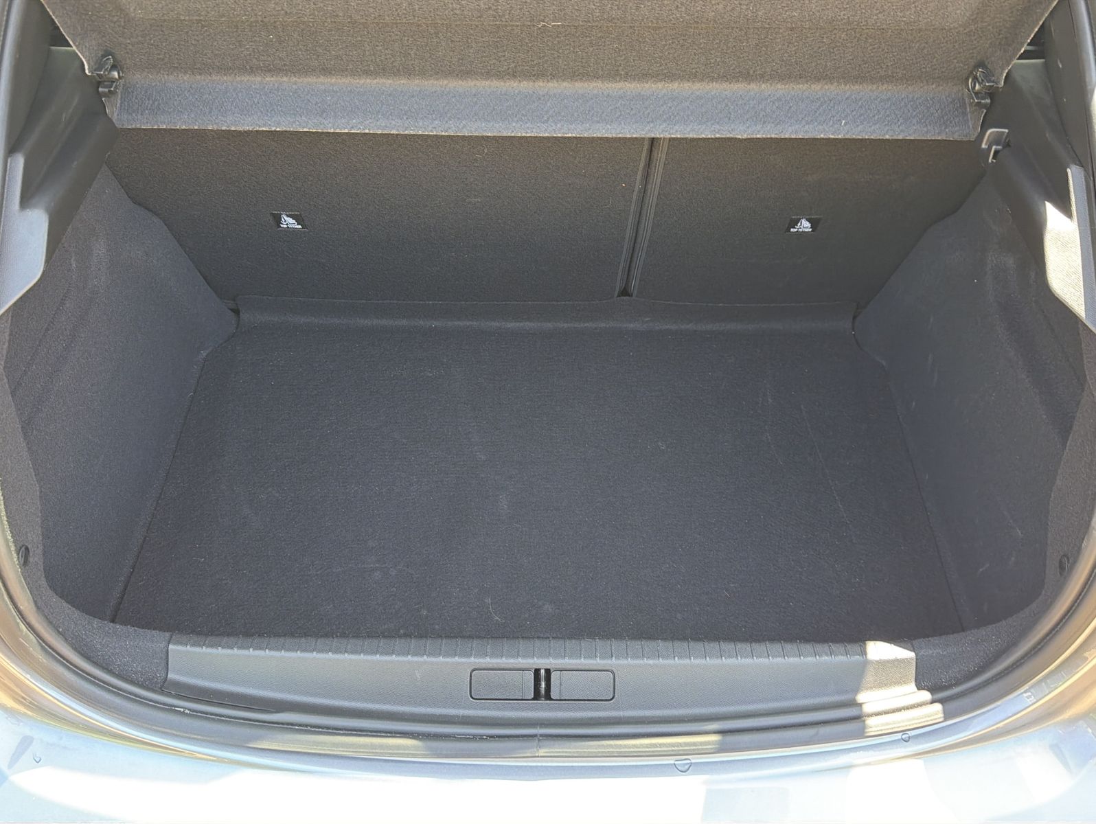 Fahrzeugabbildung Peugeot 208 101 Allure - Tempomat
