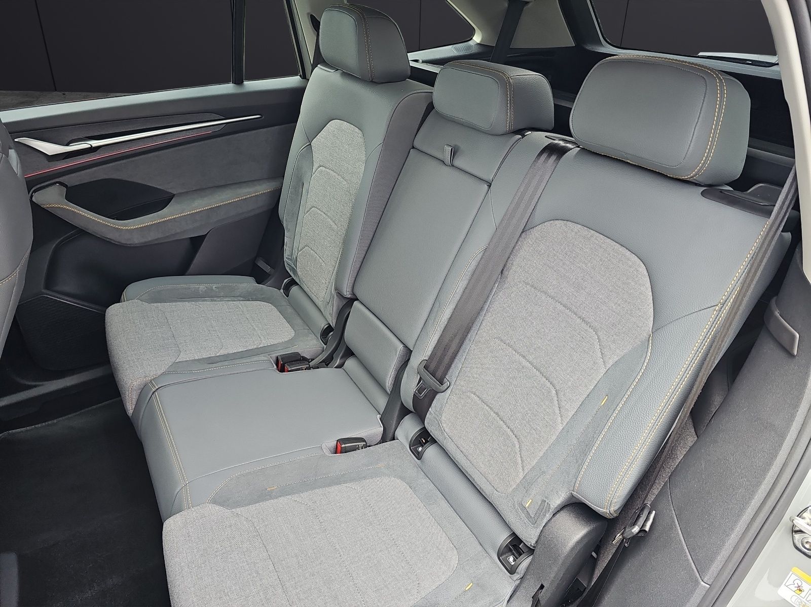 Fahrzeugabbildung SKODA Kodiaq TDI  4x4 Selection DSG ACC AHZ KAMERA