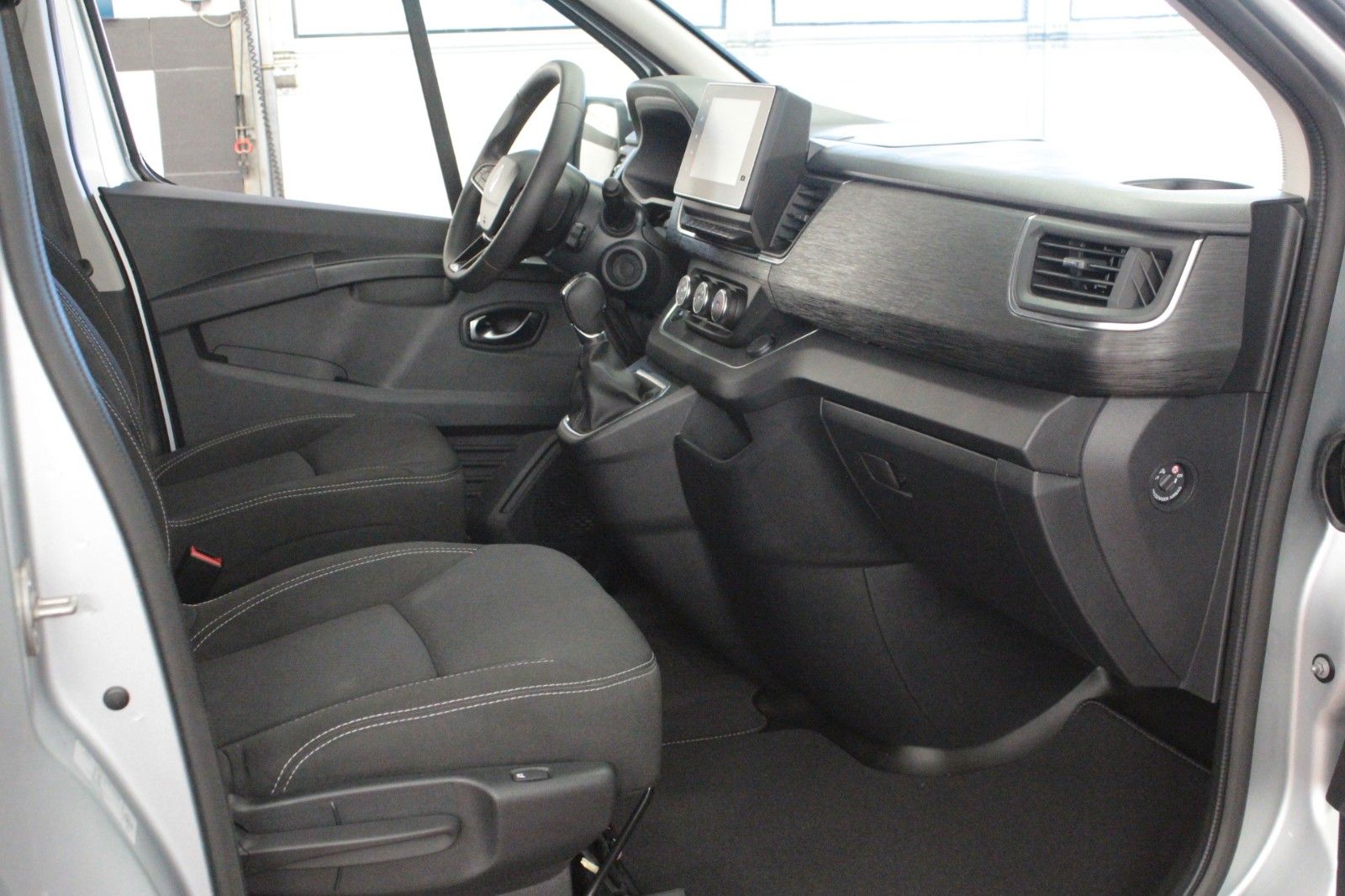 Fahrzeugabbildung Renault Trafic Blue dCi 150 EDC Evo*Automatik*8-Sitzer*
