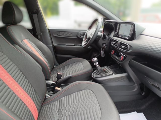 Fahrzeugabbildung Hyundai i10 Facelift (MJ25) 1.0 Benzin Turbo M/T N Line
