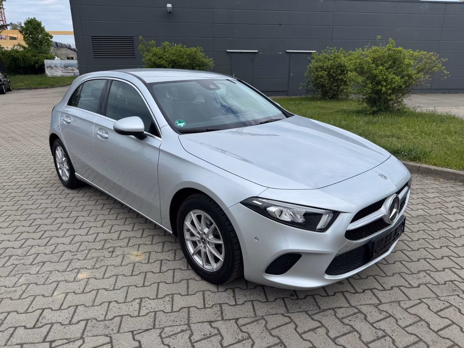 Mercedes-Benz A 180 Edition 19*MBUX*AMBIENTE*LED*PDC*