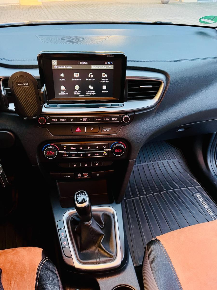 Kia cee'd 1.4 T-GDI Vision*AHK*Sitzh.*Kamera*8xAluR