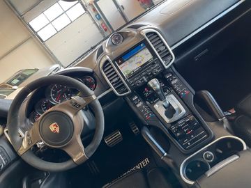 Porsche Cayenne Turbo *PANO*VOLLLEDER*KAMERA*TOTASSIST*