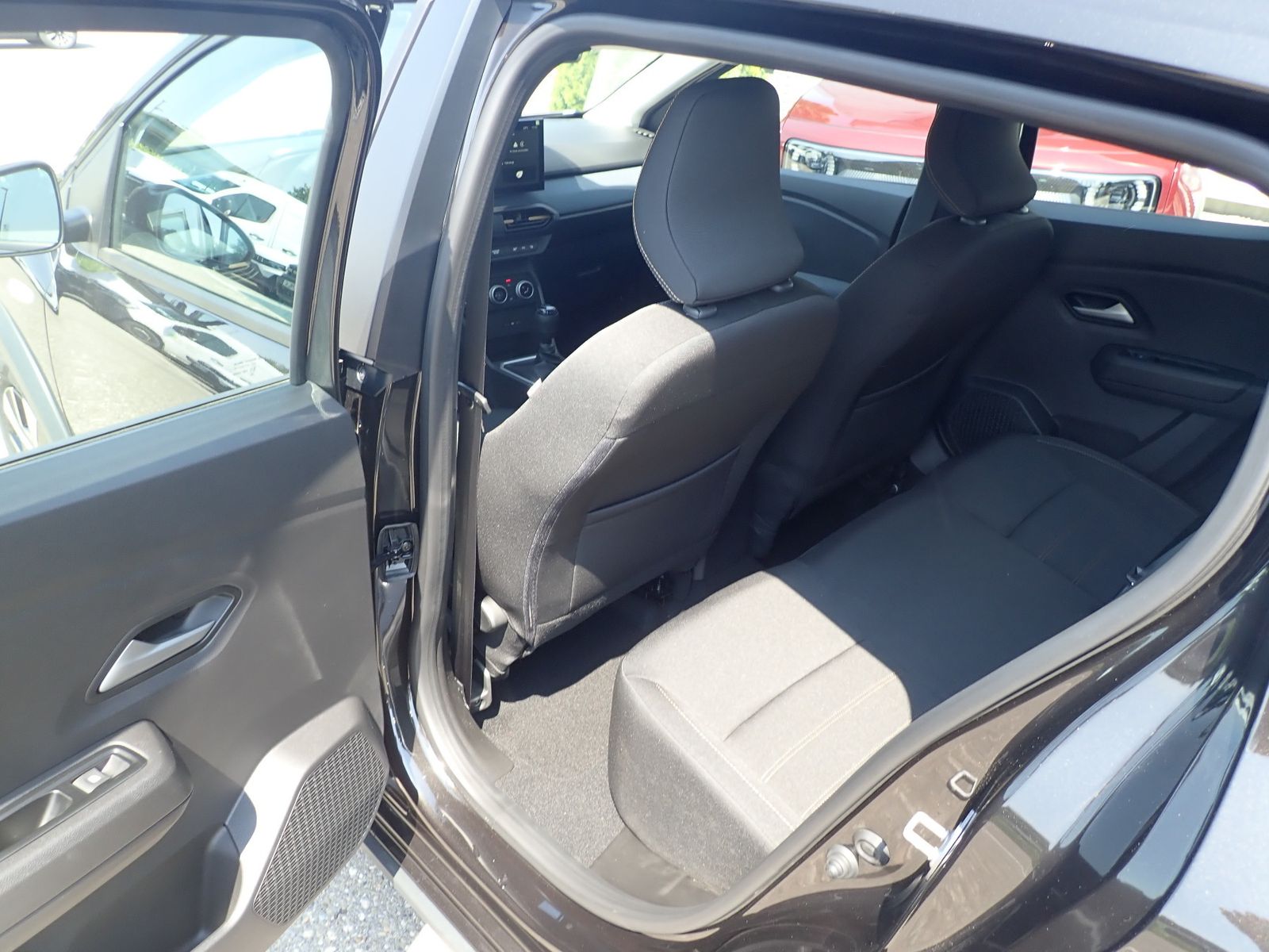 Fahrzeugabbildung Dacia Sandero Stepway Expression TCe 110