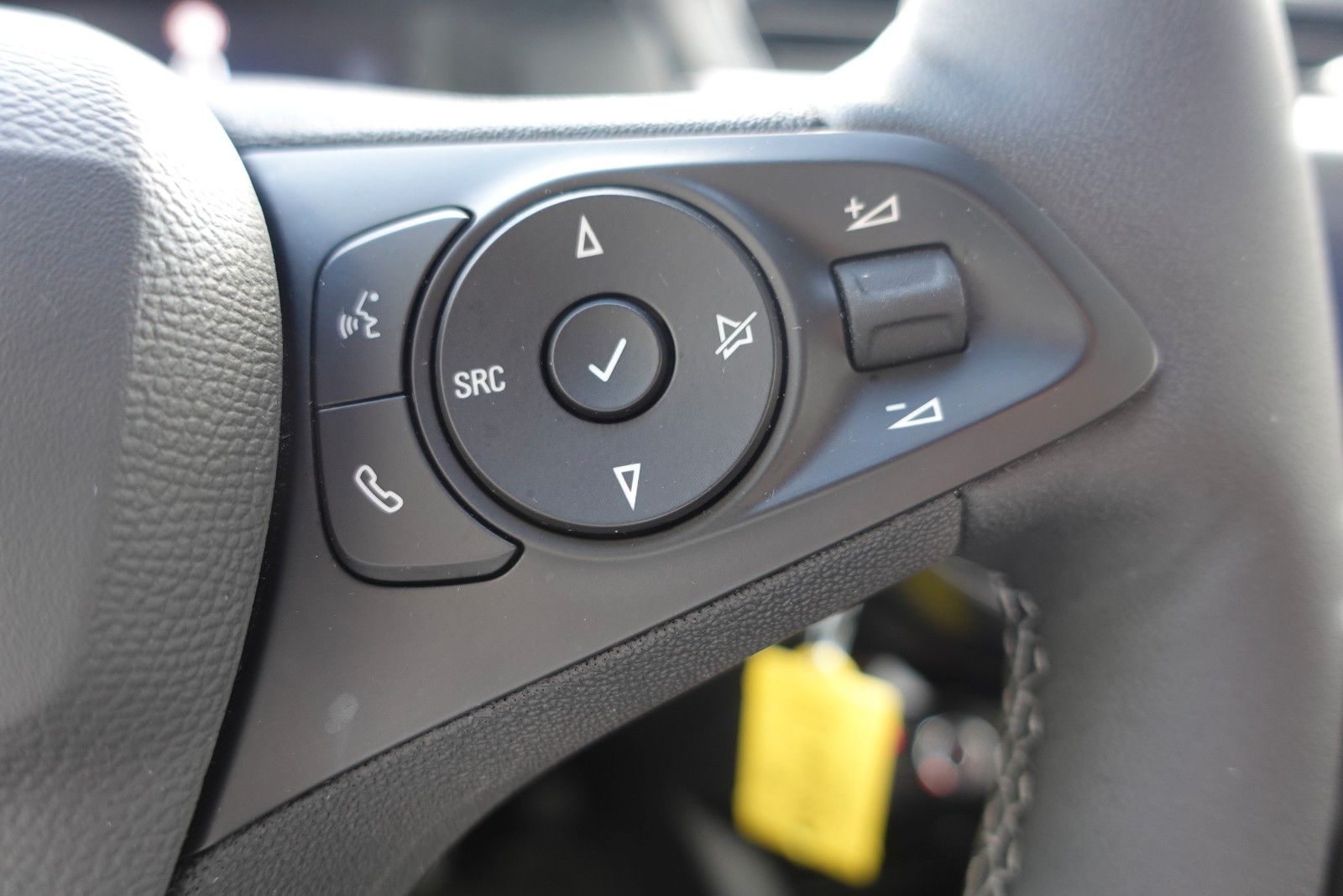 Fahrzeugabbildung Opel Corsa GS 1.2T,MatrixLED,Kamera,Sitzhzg,Allwetter