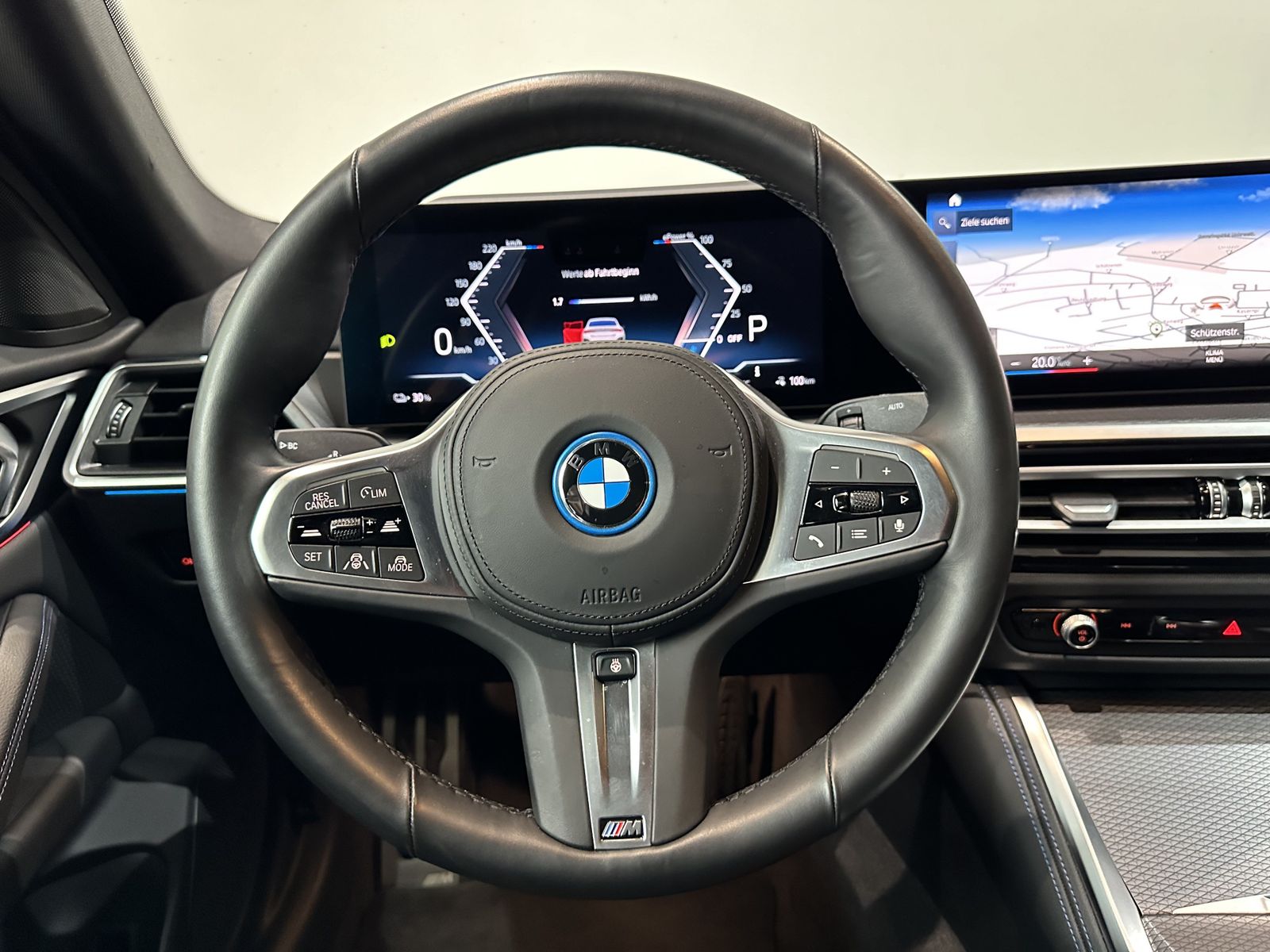 Fahrzeugabbildung BMW i4 eDrive35 Gran Coupé M Sport AHK HiFi