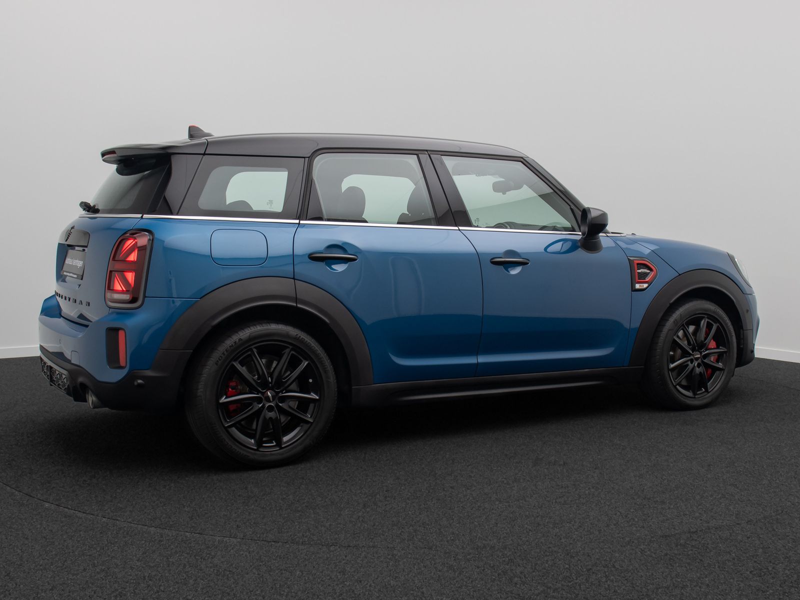 Fahrzeugabbildung MINI John Cooper Works Countryman ALL4 HUD H/K Voll
