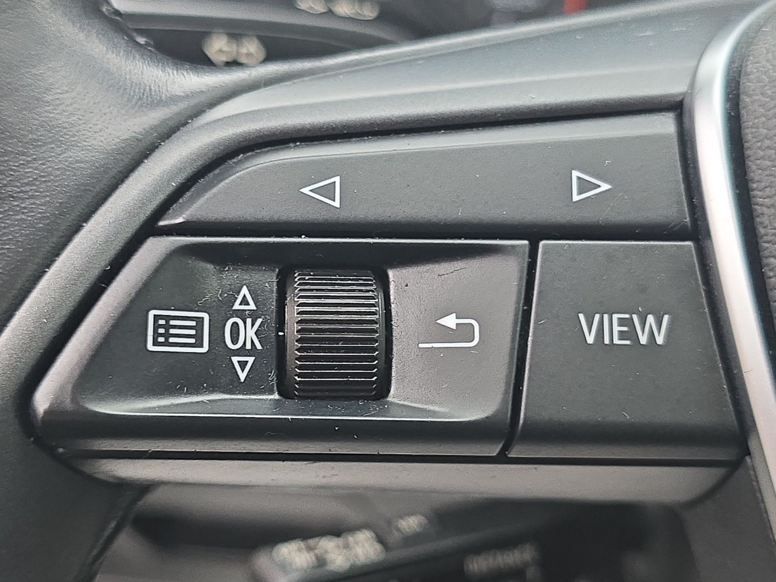 Fahrzeugabbildung Audi A6 Avant 40 TDI LED+KAMERA+NAVI+PDC+AHK+SHZ