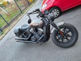 Indian Scout Bobber - INDIAN SCOUT Motorrad