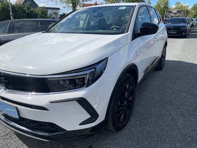 Fahrzeugabbildung Opel Grandland 1.2 Turbo MHEV GS AT+Navi+Sitzhzg.+Len