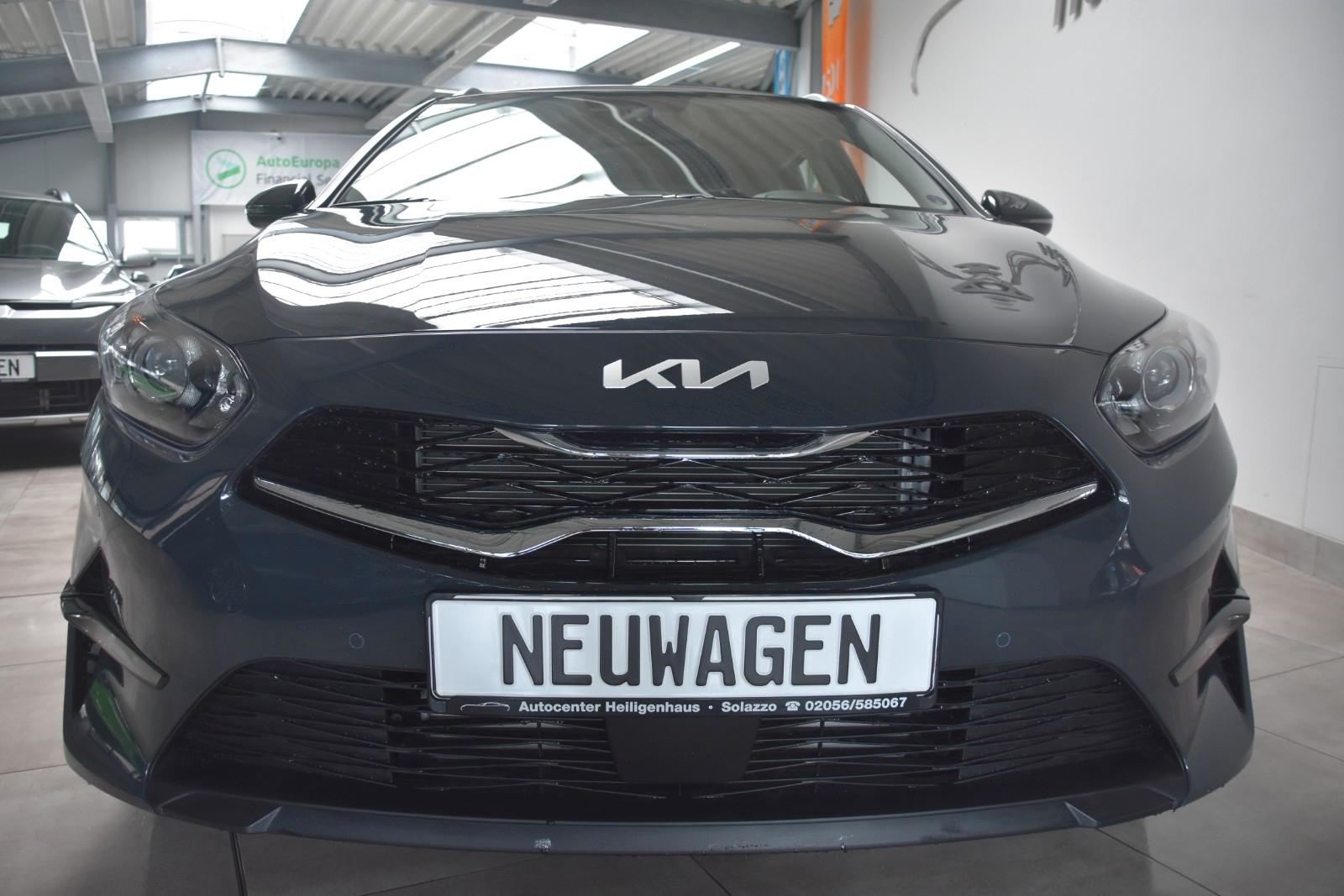 Kia Ceed SW Ultimate Edition DCT Navi Kamera SCC