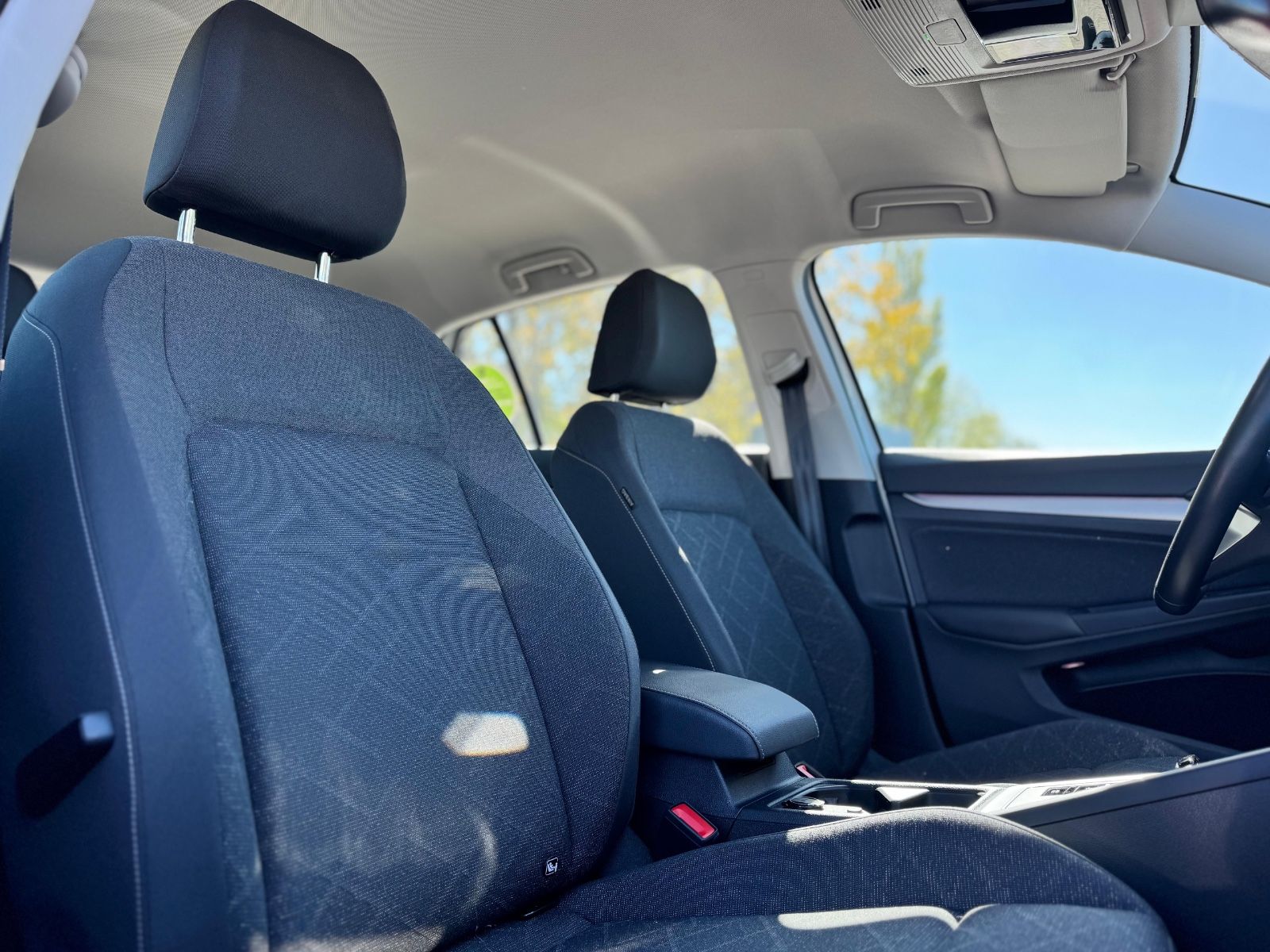 Volkswagen Golf VIII eTSI LIMO*AUT*LED*CARPLAY*NAVI*VIRTUAL foto 12