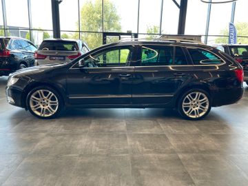 Skoda Superb Combi Elegance 4x4 *PANO*NAVI*ALCANTARA*