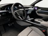 Audi Q8 e-tron 55 e-tron quattro S line S line - Audi Q8 e-tron mit Schiebedach