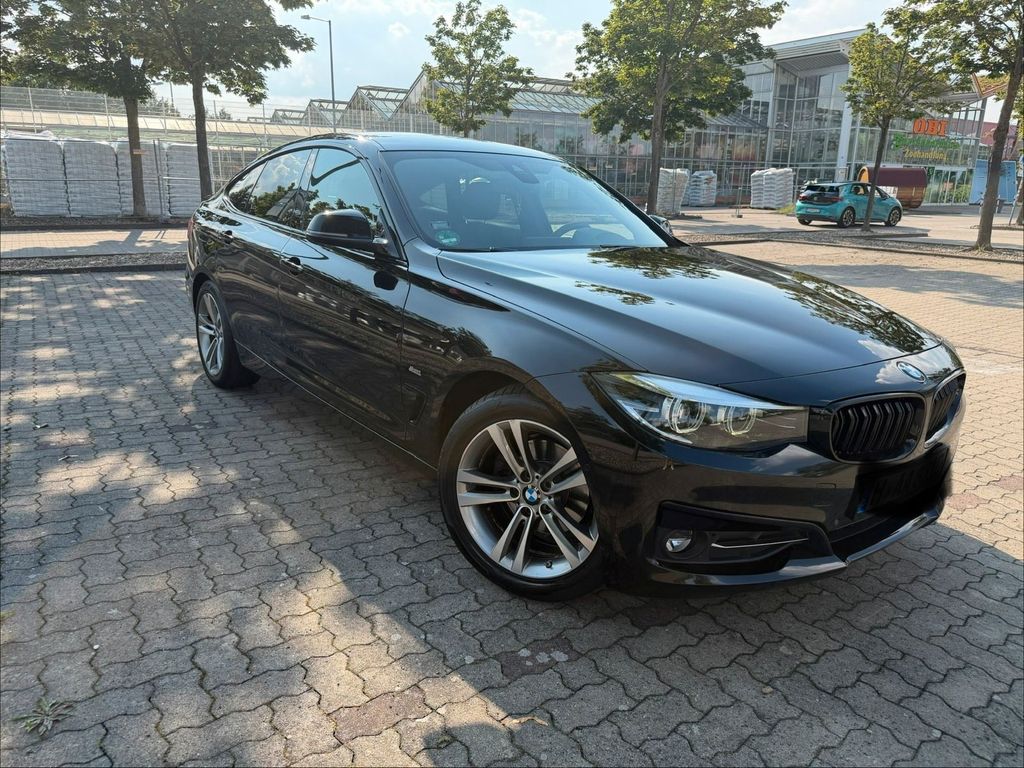 Image of BMW 320
