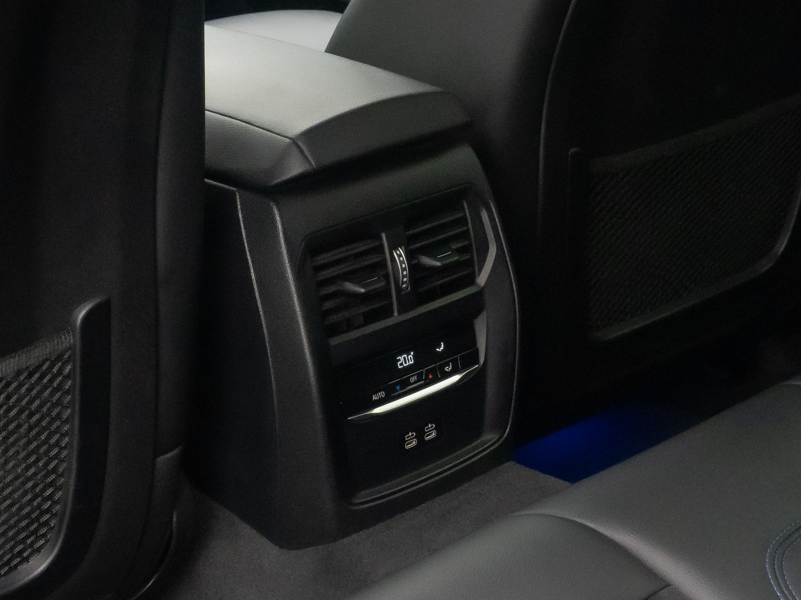 Fahrzeugabbildung BMW 320i M Sport Alarm DAB Kamera Komfort Standhzng