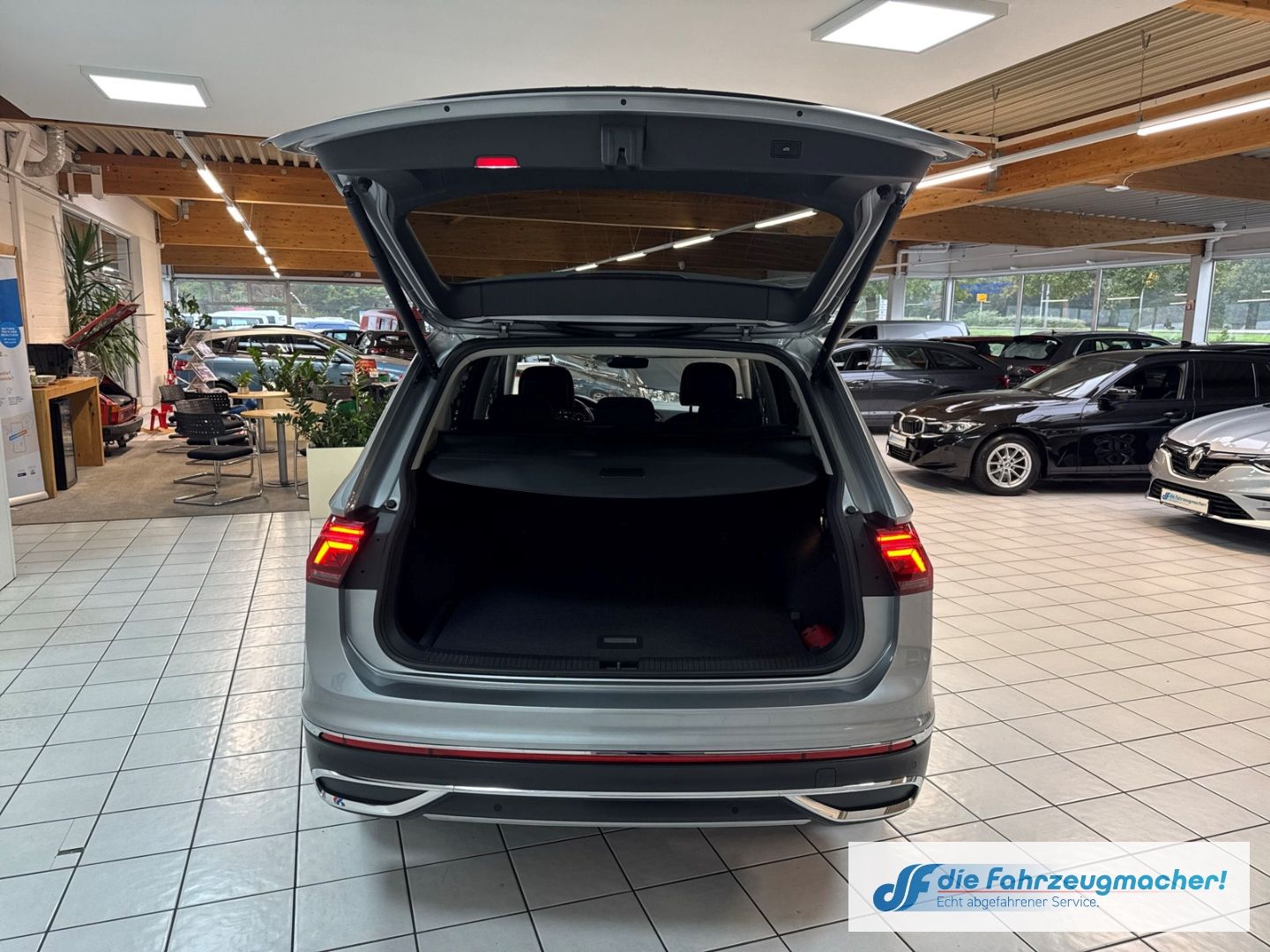 Fahrzeugabbildung Volkswagen Tiguan Allspace Elegance 4Motion 2.0 TDI   *EXPO