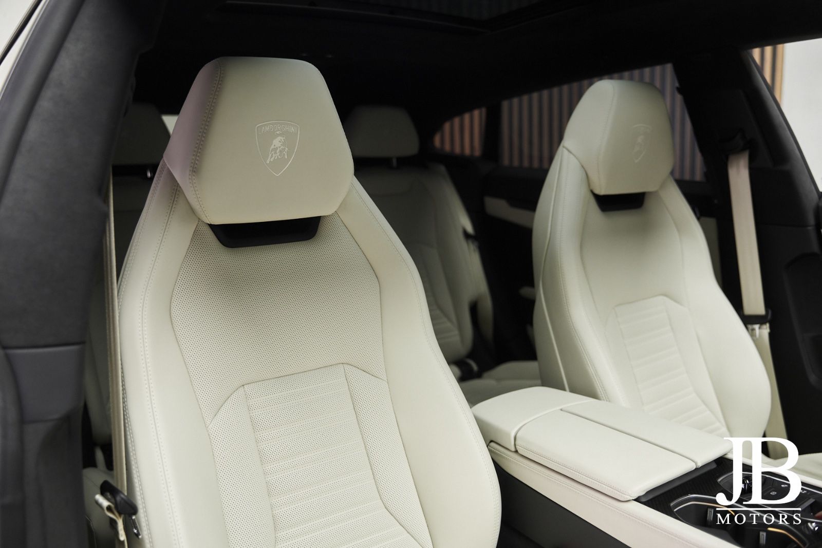 Fahrzeugabbildung Lamborghini Urus SE Panorama 3D B&O Carbon 23 Zoll