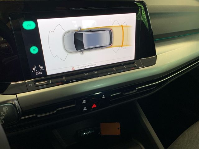 Golf VIII Variant 2.0 TDI LIFE +LED+ACC+APP+DCP+