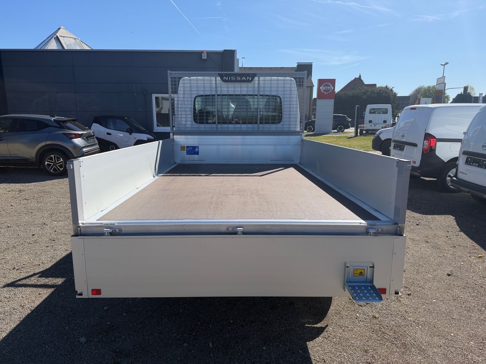 Fahrzeugabbildung Nissan Interstar Pritsche L2H1 3,5t *AHK*RFK*Winter*Kom