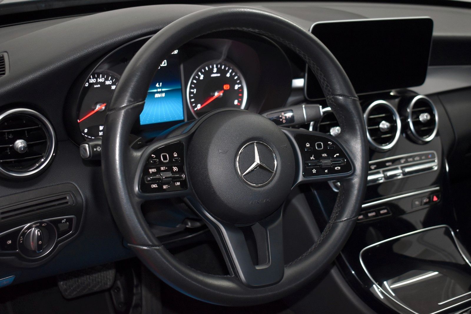 Fahrzeugabbildung Mercedes-Benz C 200d Lim. Leder,Navi,LED,Kamera,PDC,SH