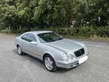 Mercedes-Benz Sehr schöner und TOP gepflegter CLK 230 Kompr. 
