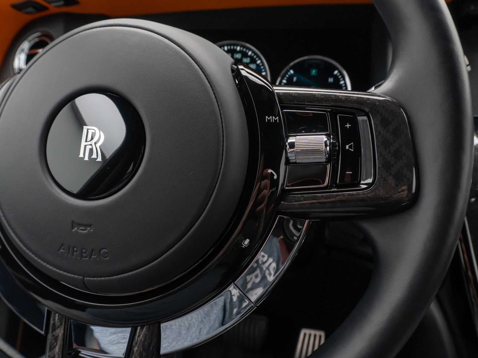 Fahrzeugabbildung Rolls-Royce Cullinan Black Badge Night Vision Novitec VOLL
