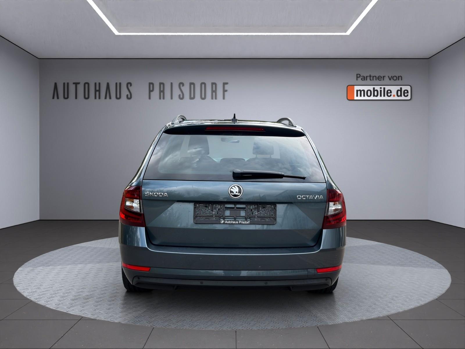 Skoda Octavia Combi Style LED/Keyless/CarPlay/PDC
