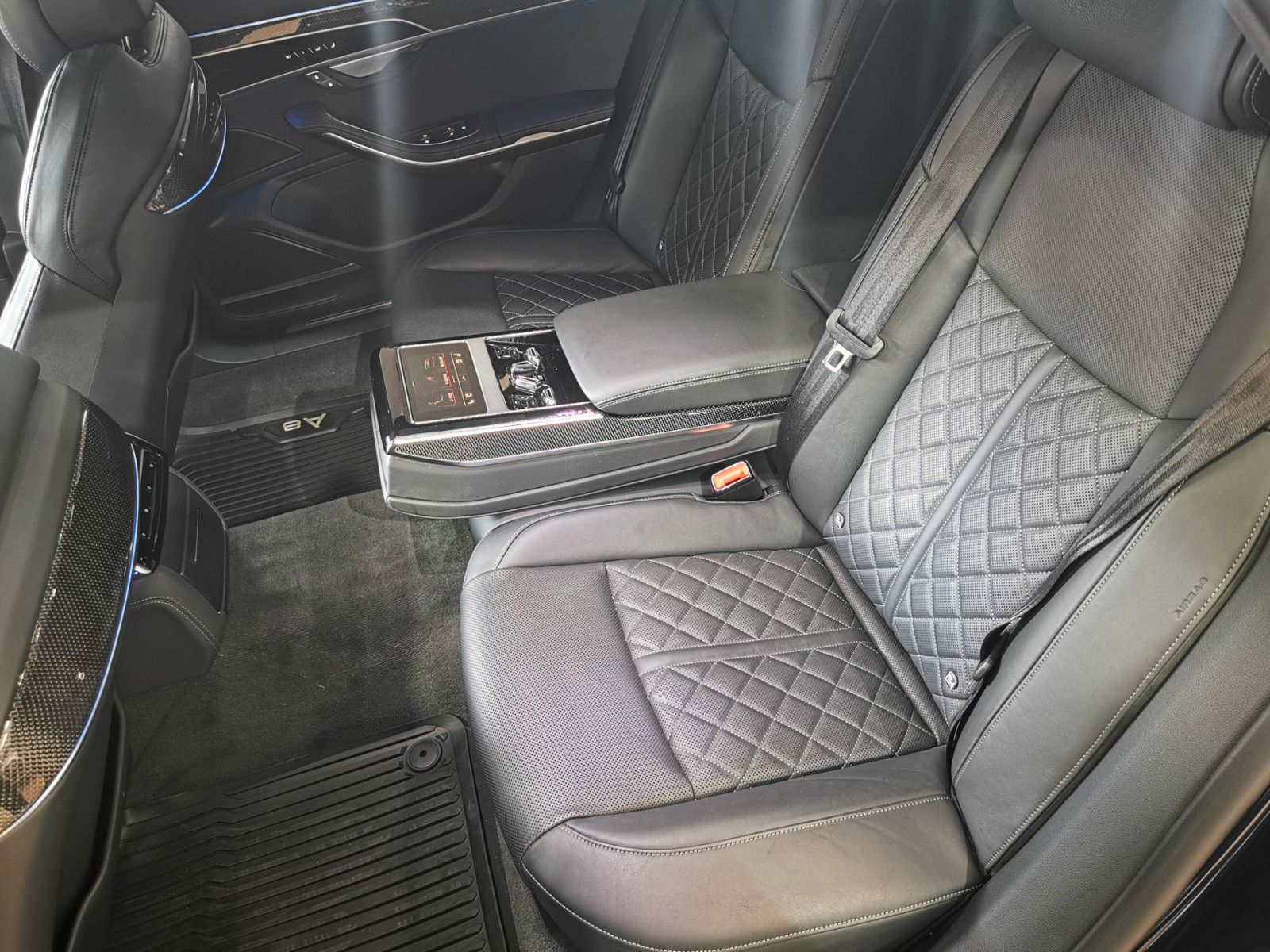 Audi A8 60 TFSIe LANG S-LINE | GARANTIE PLUS bis 2027 foto 18