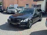 Mercedes-Benz E 200 T*KETTE NEU*TÜV NEU*TOP ZUSTAND* - gebrauchte Mercedes-Benz E 200 aus dem Jahr 2010