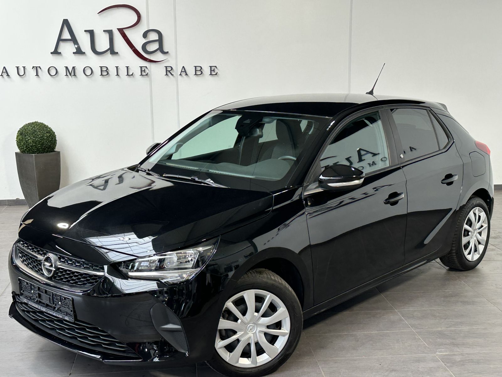 Fahrzeugabbildung Opel Corsa e Edition KOMFORT-PAKET+SHZ+EPH+16ZOLL+1HD