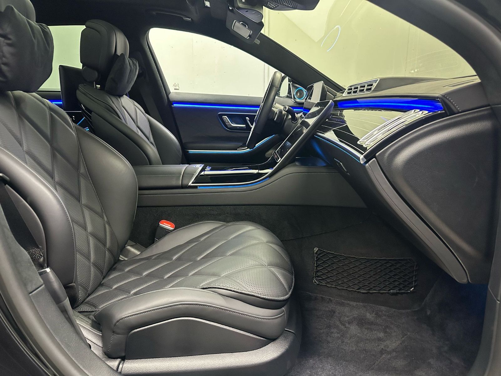 Fahrzeugabbildung Mercedes-Benz S 680 4MATIC MAYBACH *PANO*TV*MANUFAKTUR*TISCHE*