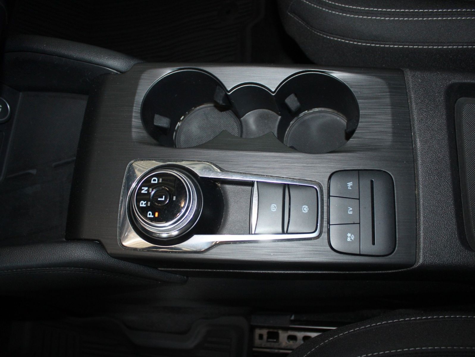 Fahrzeugabbildung Ford Kuga PHEV Titanium Aut. el.Heckklappe WinterPak.