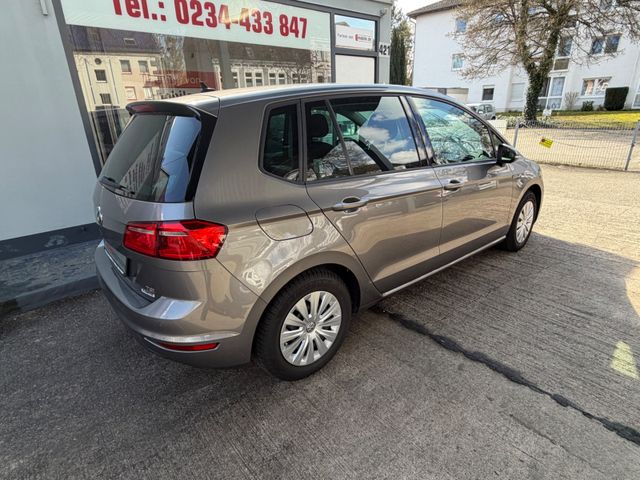 Fahrzeugabbildung Volkswagen Golf Sportsvan VII Autom.+Navi+Kamera+LM+WR+BT+