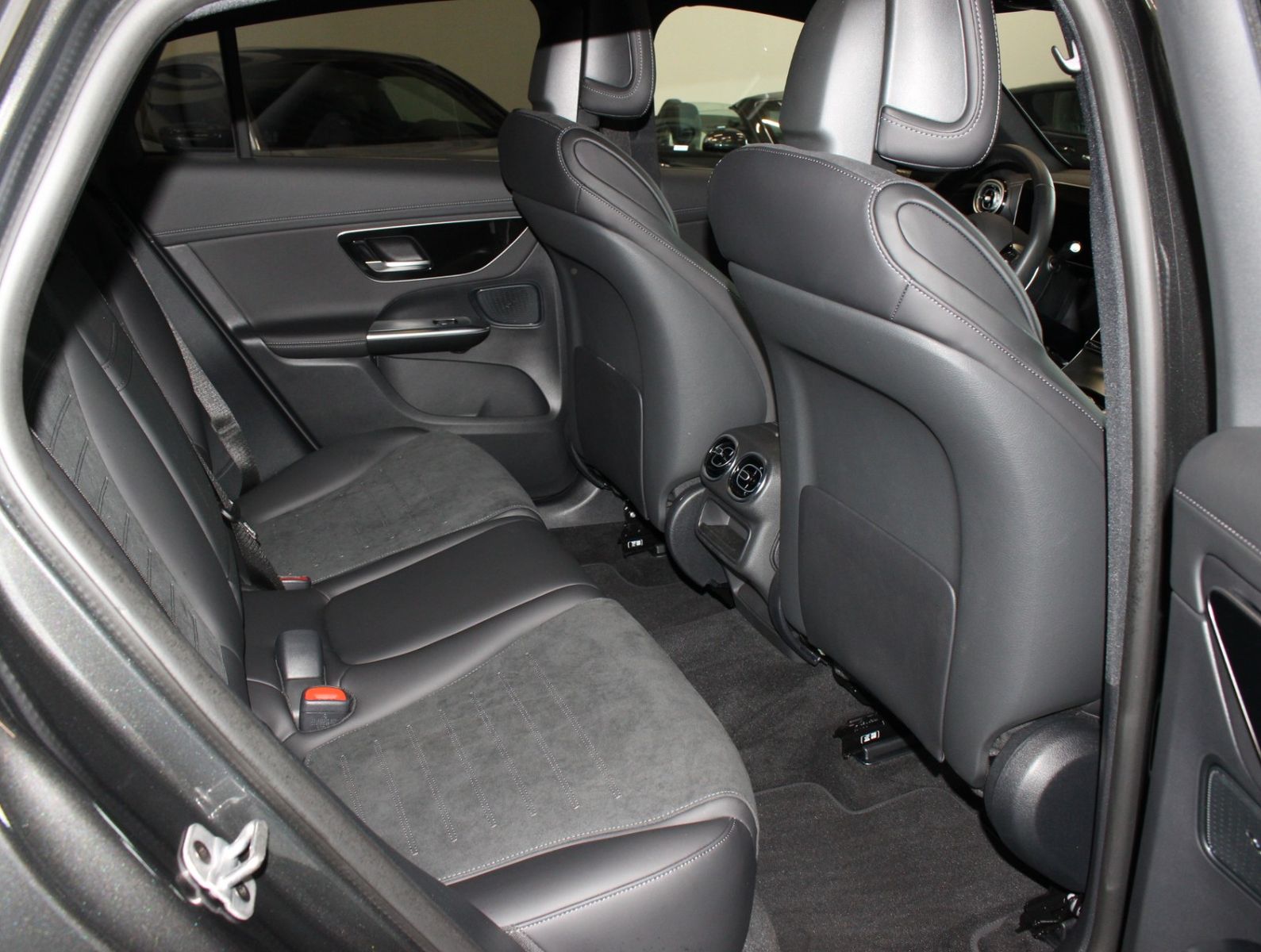 Fahrzeugabbildung Mercedes-Benz GLC 220 d 4Matic Edition AMG Line 1.HAND|5.602KM