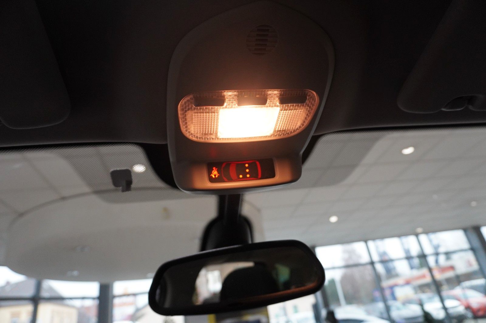 Fahrzeugabbildung Peugeot 5008 1.2T STYLE NAVI/LED/KAMERA/SHZ/PANO./AHK