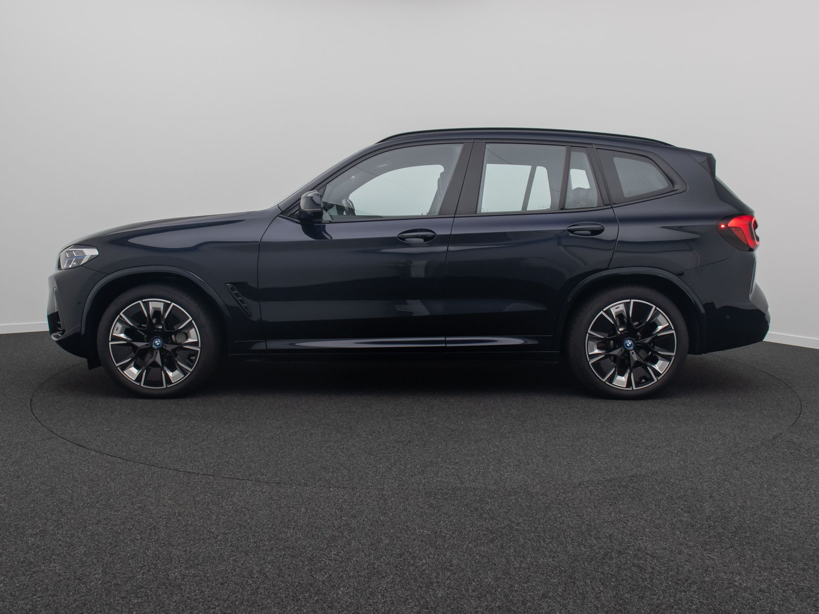 Fahrzeugabbildung BMW iX3 IMPRESSIVE DAB HUD Laser ACC 360°Panoram 20"