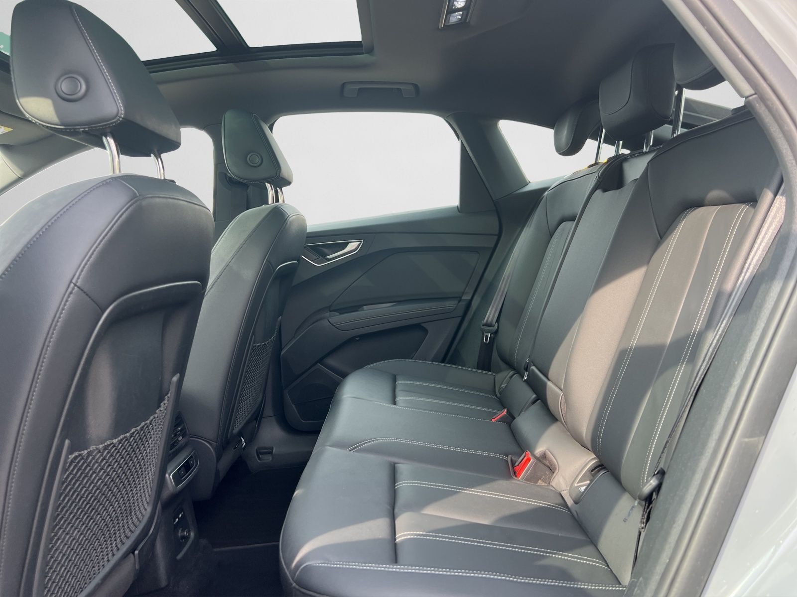 Audi Q4 Sportback e-tron 35 PANO SHZ LED MMI NAVI PLU foto 14
